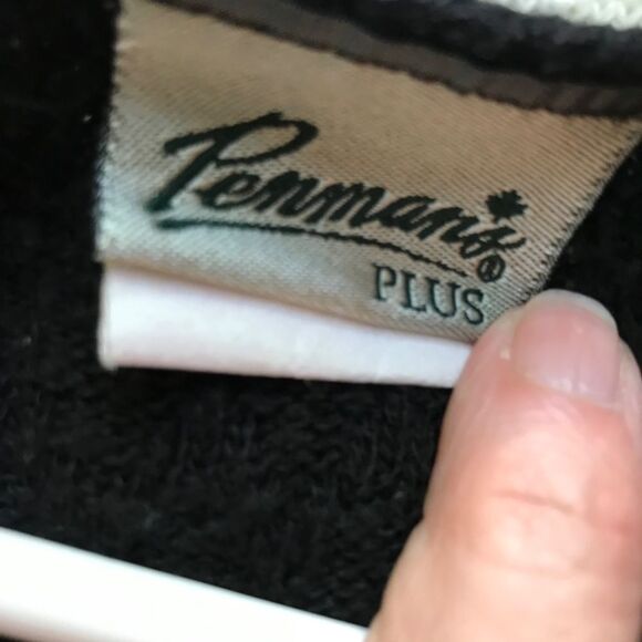 Women’s Summer Textured Sweater with button details size 1X - Picture 5 of 6